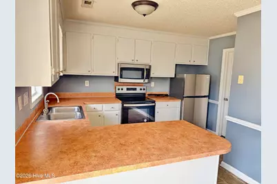 1205 Cross Creek Circle #B-6, Greenville, NC 27834 - Photo 6