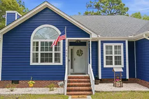 404 Kingsworth Ln SE, Belville, NC 28451 - Photo 2