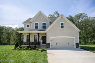 370 Glade Dr, Aberdeen, NC 28315 - Photo 1