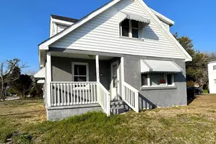 1212 Fisher St, Morehead City, NC 28557 - Photo 8
