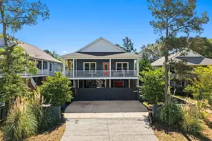 116 NE 13th St, Oak Island, NC 28465 - Photo 4