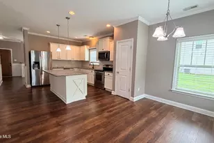 304 Vilas Way S, Jacksonville, NC 28546 - Photo 6