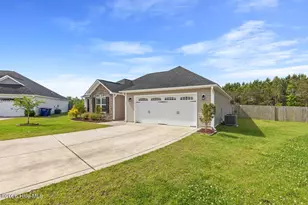 321 Old Snap Dragon Ct, Jacksonville, NC 28546 - Photo 2