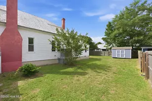 707 N B St, Bridgeton, NC 28519 - Photo 36
