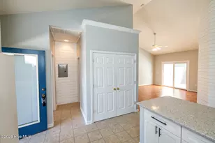 218 Eucalyptus Ln, Wilmington, NC 28412 - Photo 4