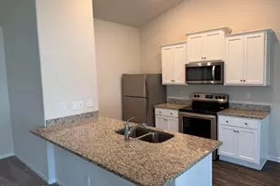 229 Brisk Dr, Zebulon, NC 27597 - Photo 2
