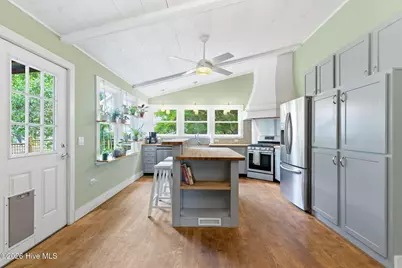 101 SE 23rd Street, Oak Island, NC 28465 - Photo 10