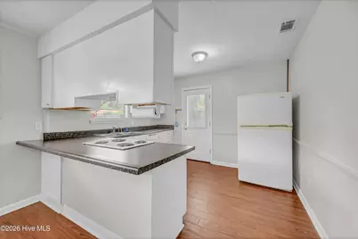 305 Covington Road, Wilmington, NC 28409 - Photo 6
