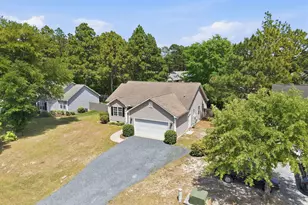 145 Pecan Ln, Aberdeen, NC 28315 - Photo 2