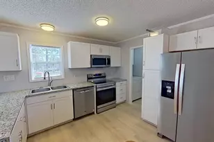 337 Dwight St, Holly Ridge, NC 28445 - Photo 8