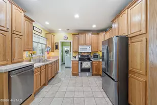 295 Mayberry Ln, Richlands, NC 28574 - Photo 26