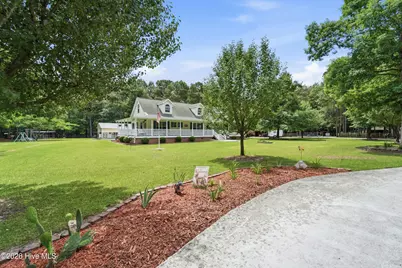 295 Mayberry Lane, Richlands, NC 28574 - Photo 2