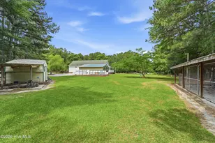 295 Mayberry Ln, Richlands, NC 28574 - Photo 70