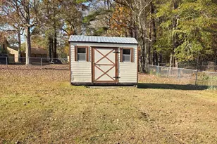 200 Carolina Dr, Jacksonville, NC 28546 - Photo 4