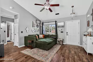 102 Blossom Court, Maple Hill, NC 28454 - Photo 6