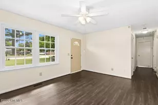 813 Rosemary St, Erwin, NC 28339 - Photo 4