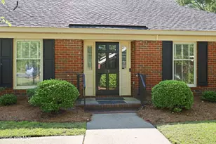 813 Greenbriar Rd, Kinston, NC 28501 - Photo 2