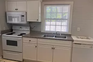 223 Holt St, Thomson, GA 30824 - Photo 8