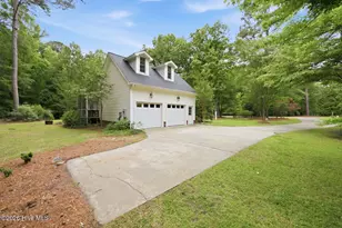 279 Beech Cove Dr, Grimesland, NC 27837 - Photo 6