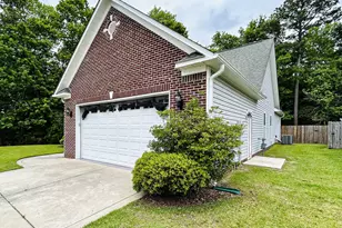 304 Weatherford Dr, Jacksonville, NC 28540 - Photo 4