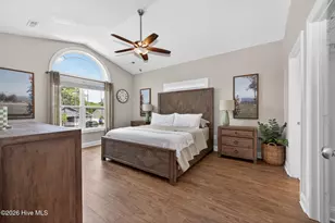 131 NE 15th St, Oak Island, NC 28465 - Photo 4