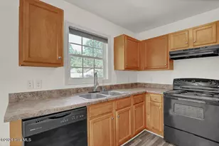 174 Ashbury Park Ln, Richlands, NC 28574 - Photo 10