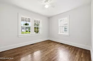 205 E 11th St, Washington, NC 27889 - Photo 32