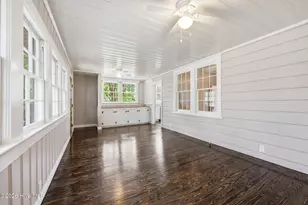 205 E 11th St, Washington, NC 27889 - Photo 22