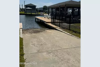 4059 4th Street, Surf City, NC 28445 - Photo 2