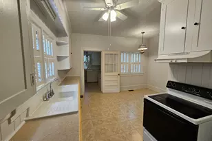 605 W Cutchin St, Clinton, NC 28328 - Photo 16