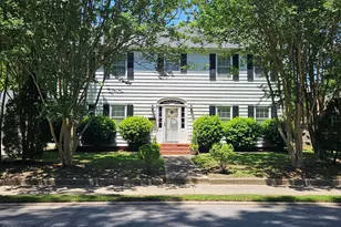 605 W Cutchin St, Clinton, NC 28328 - Photo 1