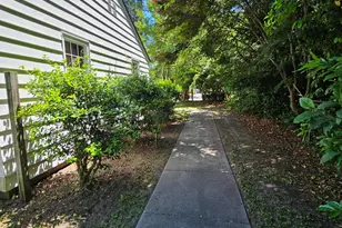 605 W Cutchin St, Clinton, NC 28328 - Photo 6