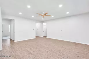 203 J Belton Ct, Sneads Ferry, NC 28460 - Photo 6