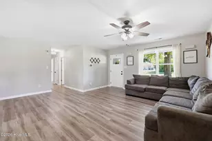 339 Riggs Rd, Hubert, NC 28539 - Photo 20