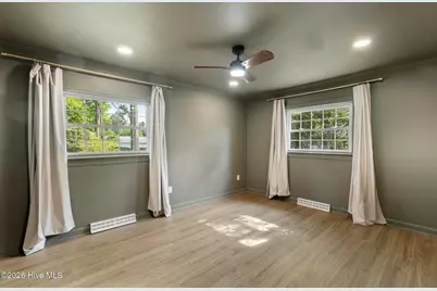 310 E Cliff Street, Wallace, NC 28466 - Photo 34