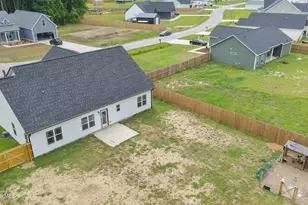 309 Belgian Ct, Richlands, NC 28574 - Photo 36