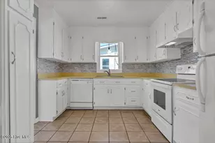 1207 N Topsail Dr, Surf City, NC 28445 - Photo 30