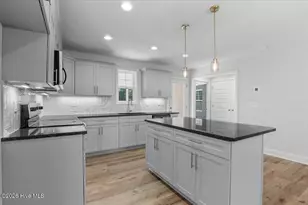 303 N West St, Roseboro, NC 28382 - Photo 12