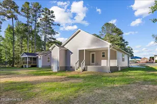 303 N West St, Roseboro, NC 28382 - Photo 30