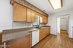 910 Coyote Trail, Havelock, NC 28532 - Photo 18