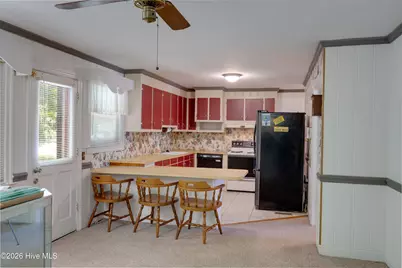 100 E Berkshire Road, Greenville, NC 27858 - Photo 14