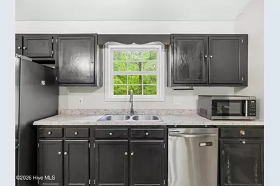116 Sweetwater Drive, Jacksonville, NC 28540 - Photo 16