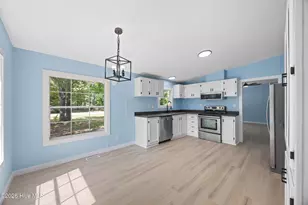 211 Pond Rd, Rocky Point, NC 28457 - Photo 8