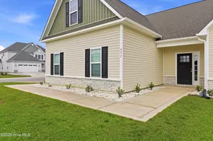 571 Appalachian Trl S, Jacksonville, NC 28546 - Photo 4