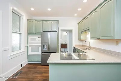 208 E Capitola Avenue, Kinston, NC 28501 - Photo 2
