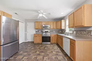 108 Oakley Dr, New Bern, NC 28560 - Photo 14