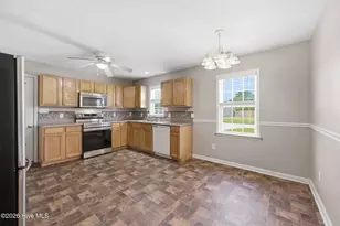 108 Oakley Dr, New Bern, NC 28560 - Photo 10