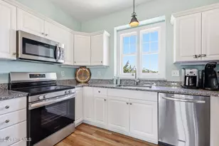 9911 Chrissie Wright Ct, Emerald Isle, NC 28594 - Photo 10