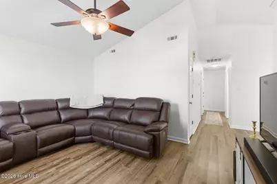 300 Foxtrace Lane, Hubert, NC 28539 - Photo 6