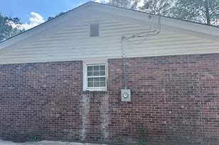 2410 Coggins Ln, Ayden, NC 28513 - Photo 16